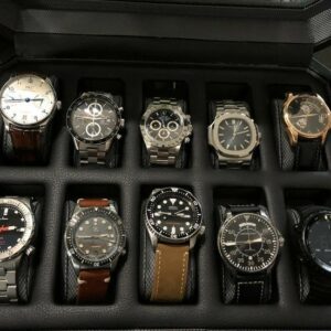 A diverse collection of 25 brand new casual watch pallets featuring mixed brands.